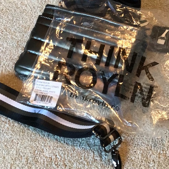 New never used royln bum bag with two straps - Picture 5 of 5
